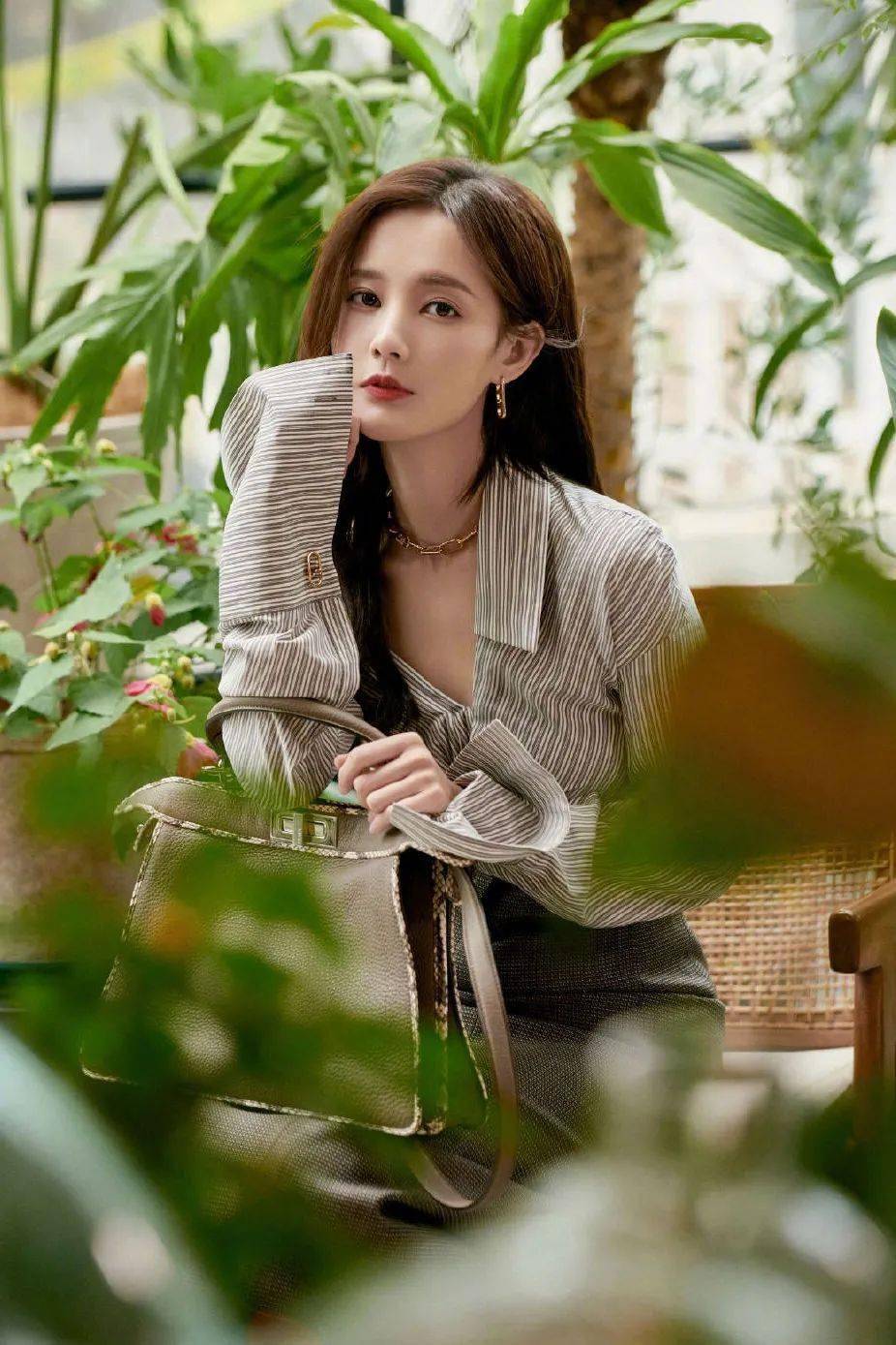 网络|早秋穿搭王者单品，我投衬衫一票