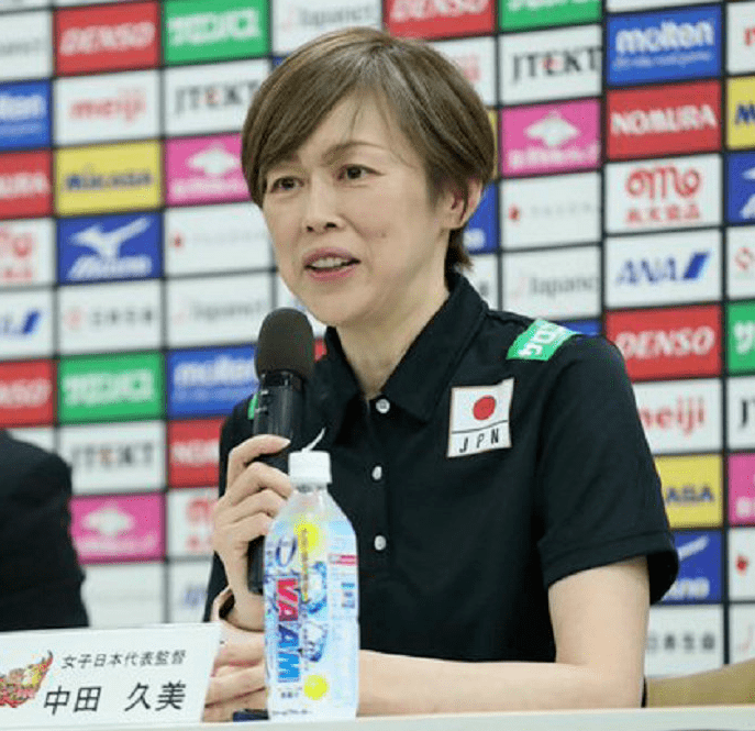 日本女排主教练中田久美正式卸任
