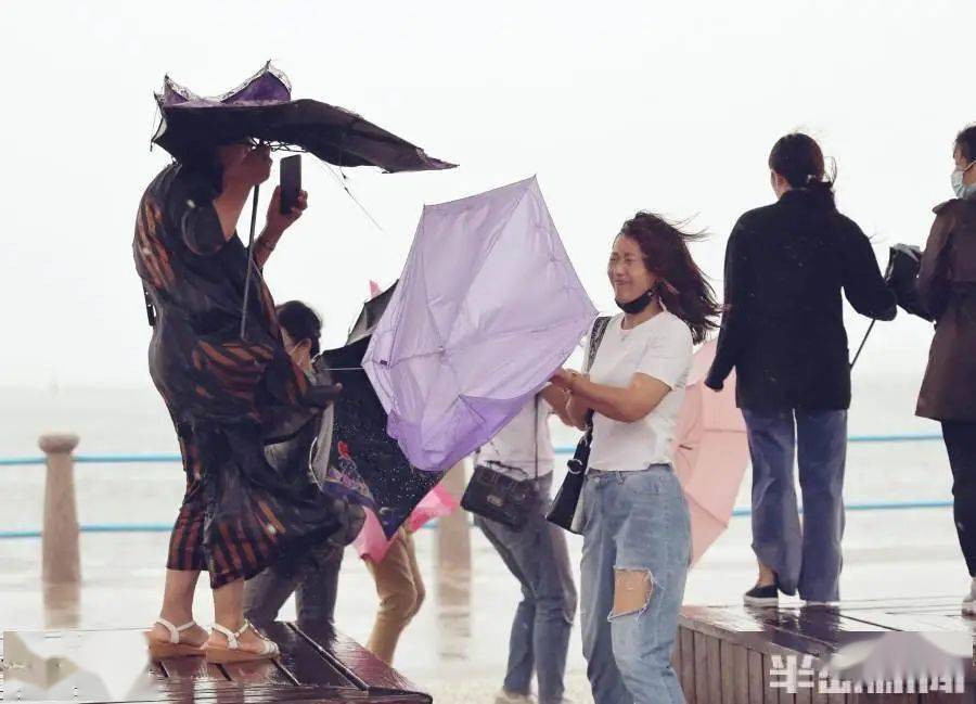 呼呼呼大风吹哗哗哗雨在下这周青岛的夜可不止于风雨和烟火