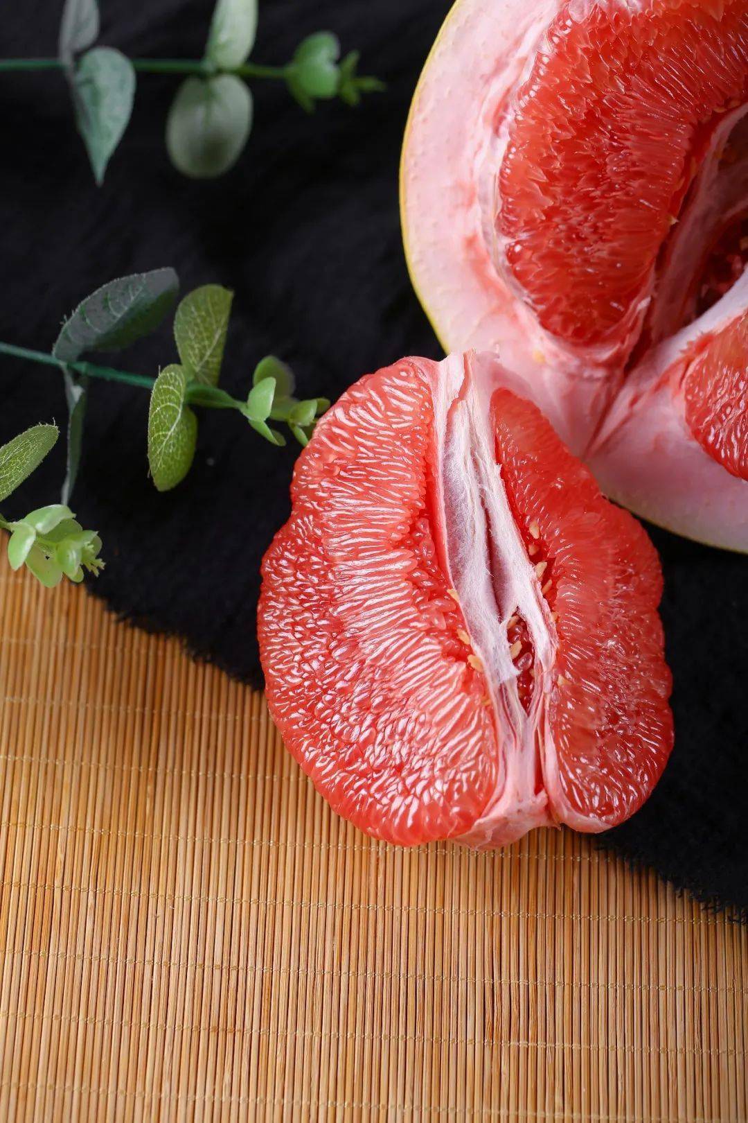 能做朝廷贡品的红心蜜柚来了!清甜爆汁,柚香四溢,9.9元来试吃~_柚子