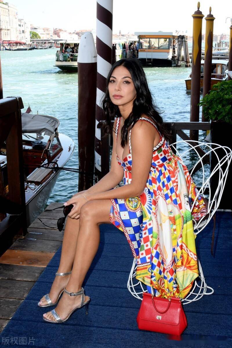 莫兰·阿提艾斯是以色列演员,曾当选1998年以色列小姐评选冠军,在德国