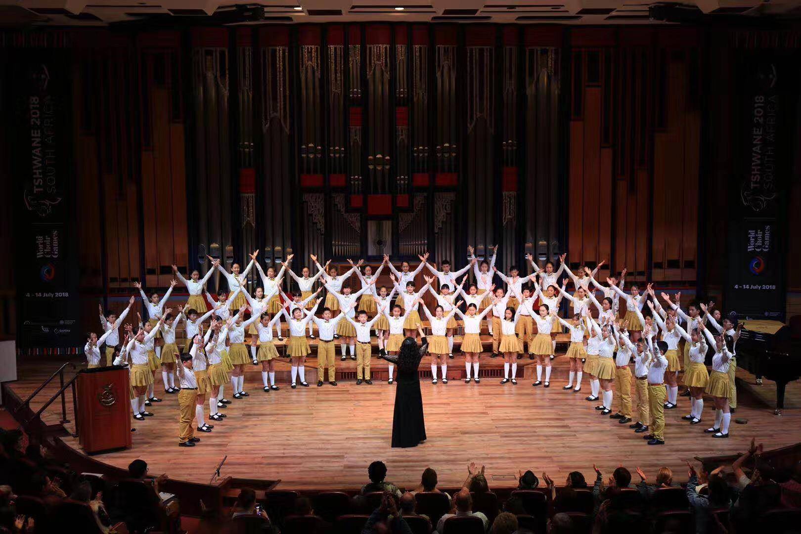 旅欧女中音歌唱家朱慧玲将担任独唱,中央音乐学院合唱团,广州大剧院
