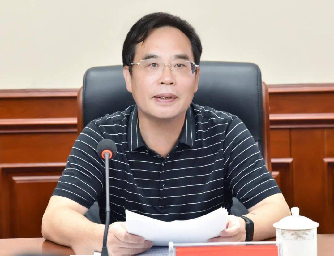 市十七届人大常委会举行第五十七次主任会议