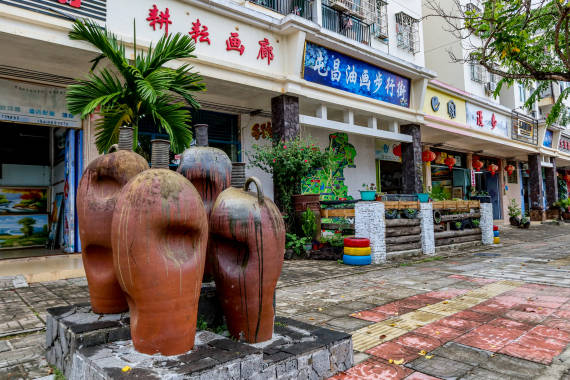 可培养的6000多名画师,遍布于深圳,厦门等国内油画产业重镇,为美术