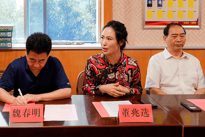 9月中旬到11月,中国工程院院士,副省长凌文同志到山东师范大学附