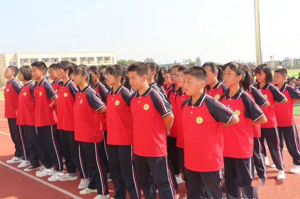 聚英快讯聚英学校初中部举行入学教育总结暨表彰大会