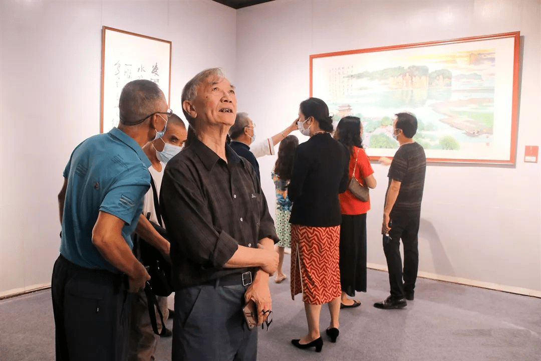凌云西岸古嘉州名家美术书法作品展在乐山开展