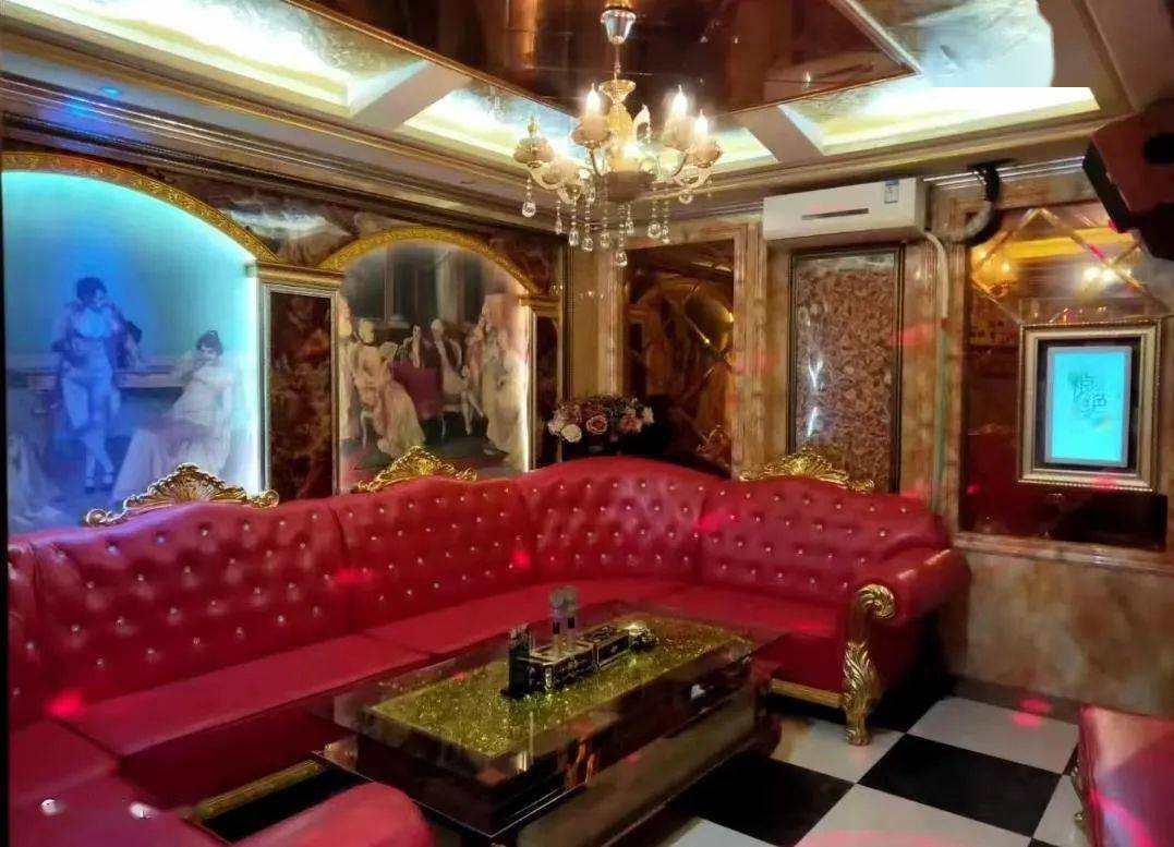 西和大水街新开了一家私房菜,包厢设在ktv