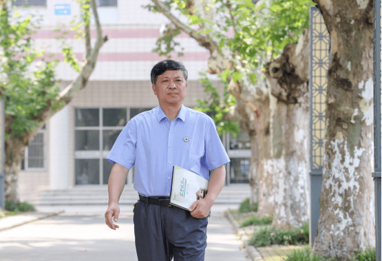 点赞泰州这位名师多了新称号