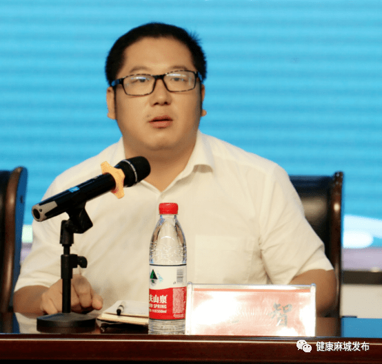 黄冈市卫健委妇幼健康科科长施智在会上强调,做好托幼机构卫生保健