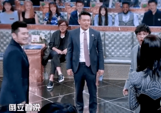 什么|男明星直播尺度这么大??油腻画面给爷看吐了...