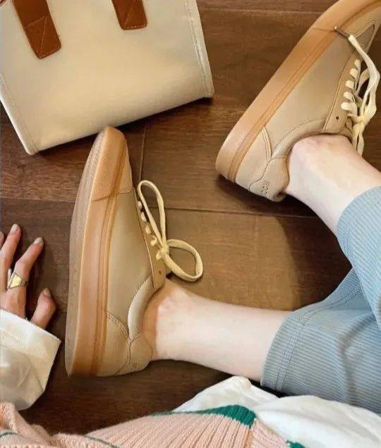 男女|人手一双的雨天快乐鞋终于返场！舒适百搭、穿满四季，谁会不爱它？