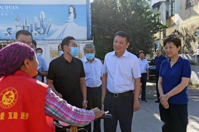 赵文峰督导检查国家卫生城市复审工作_问题