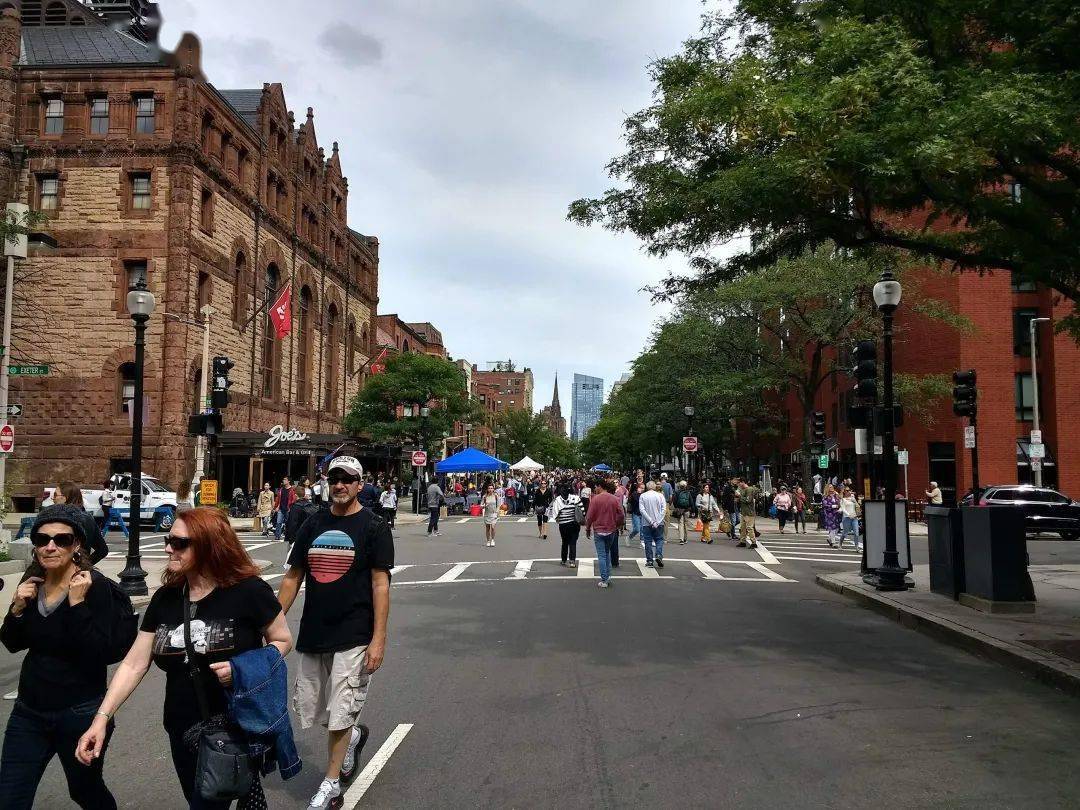 " 开放纽伯里街提供了一个独特的机会,以更多方式享受波士顿其中一个