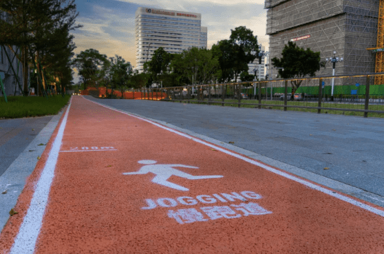 航拍下的大坦沙岛中轴线河涌景观示范段碧波绿道小桥流水美如画