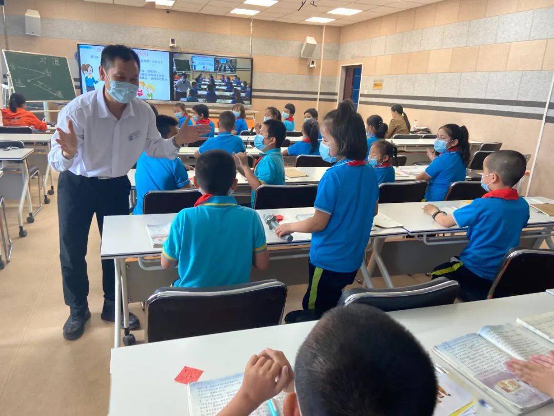 身边的好老师丨横栏镇四沙小学冯文俊支援新疆教育结下深厚情谊