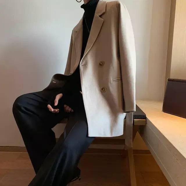 质感|秋日穿搭指南！秋天必备时尚百搭单品！