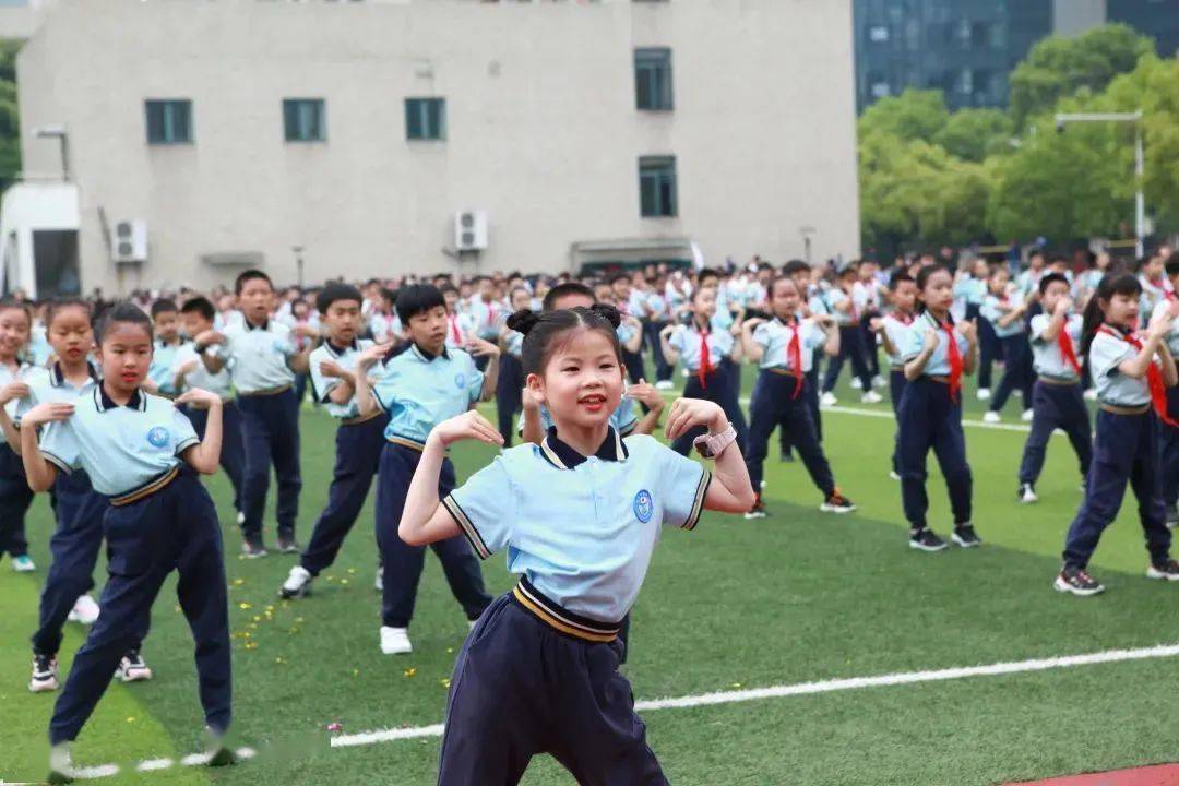 校园采风落实双减闻涛小学推动五育并举促进学生全面发展