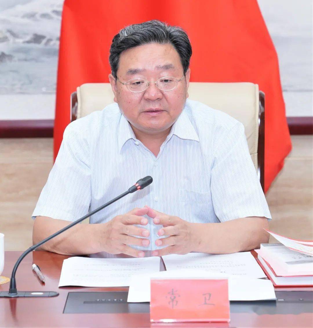 李新通报了区委十二届十三次全会精神以及今年以来全区经济社会发展