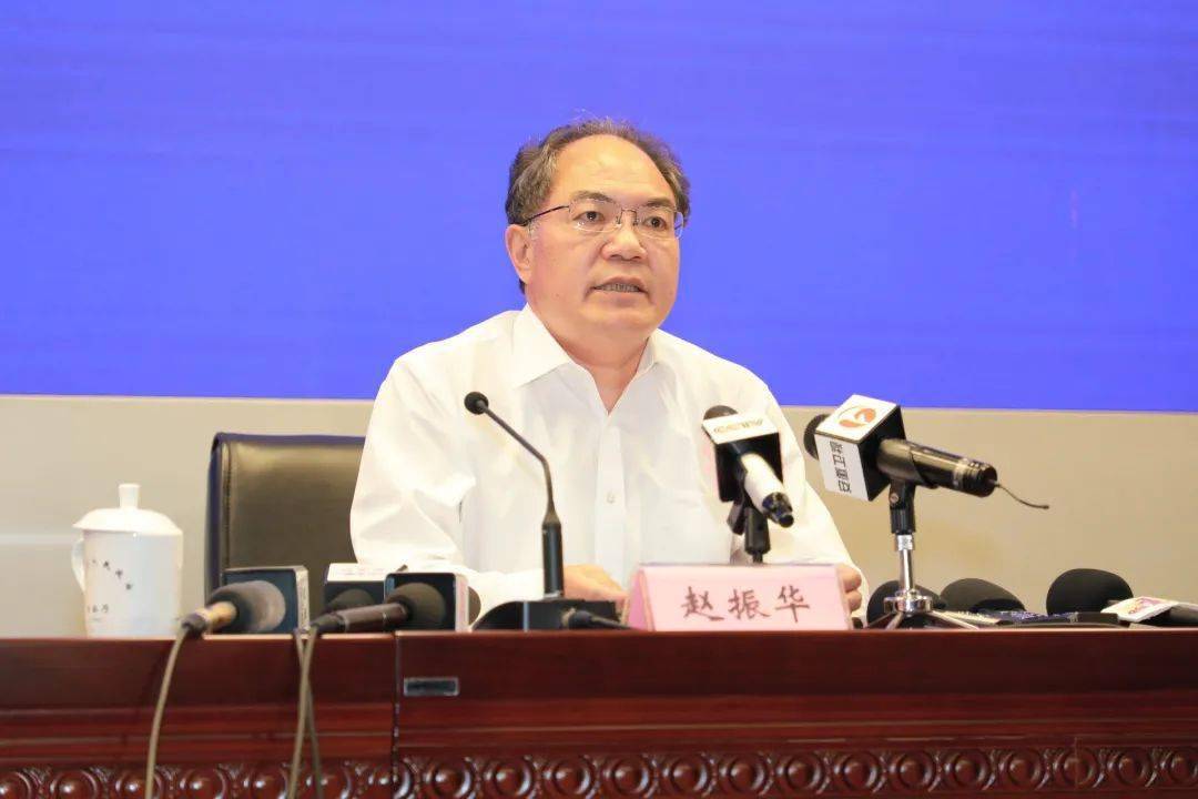 62省委教育工委副书记,省教育厅厅长 赵振华62省委宣传部副部长