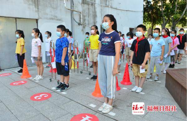 采样|“不怕，一下就好！”……直击！福州学生核酸检测全面铺开