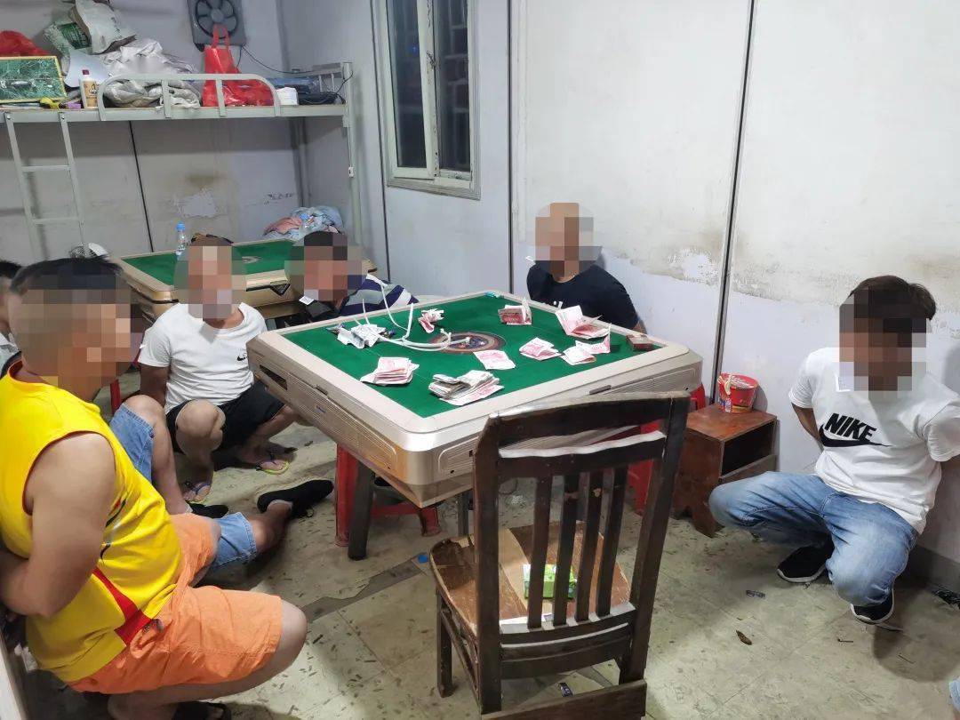 肇庆:一人分饰三角诈骗五十万,被判十年六个月有期徒刑._怀集县