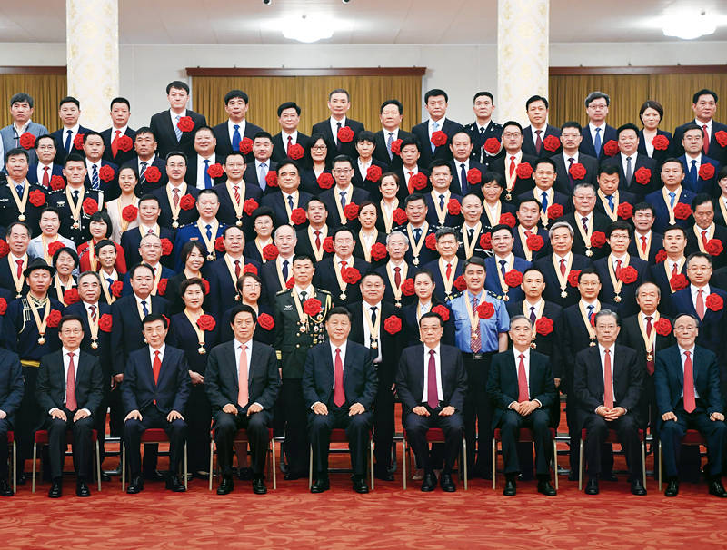 毫不动摇坚持和加强党的全面领导_中国共产党