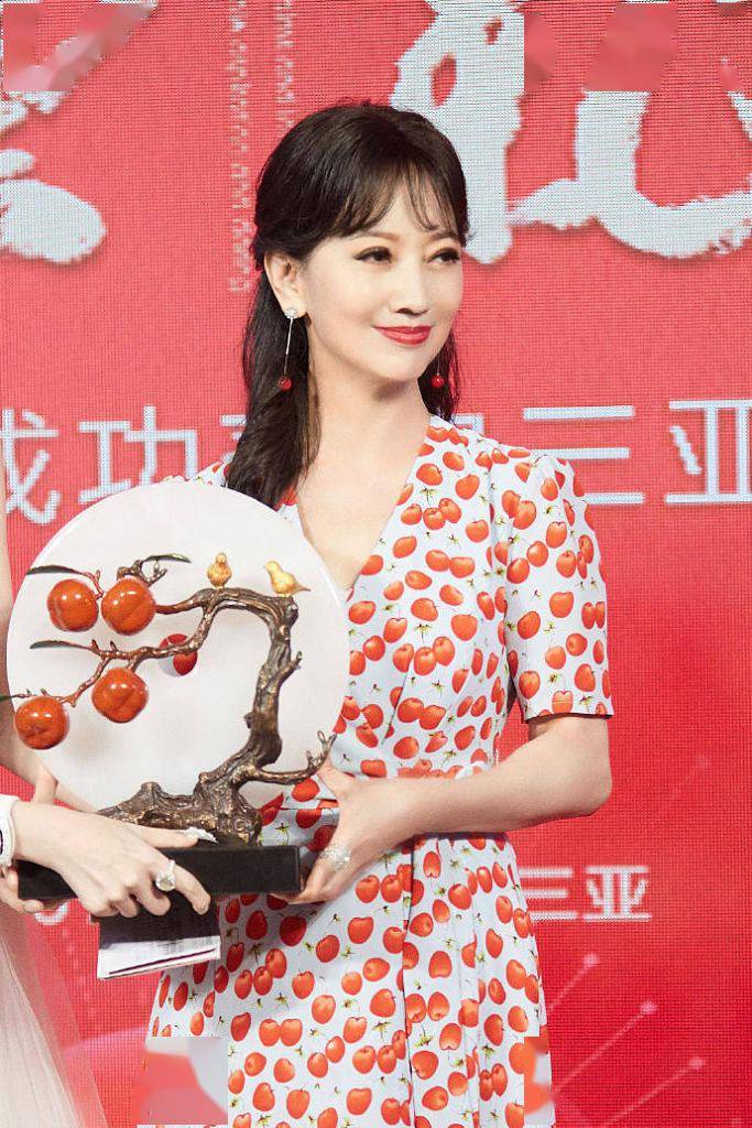 耳环|赵雅芝樱桃印花连衣裙甜美温柔 点缀小樱桃耳环精致浪漫