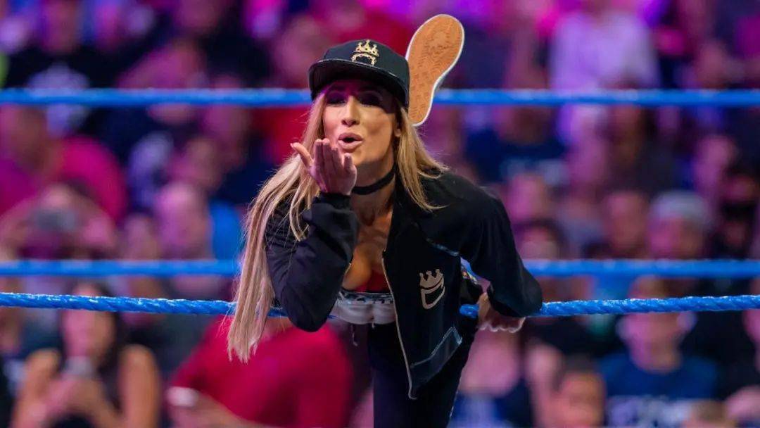 WWE卡梅拉的脚图片