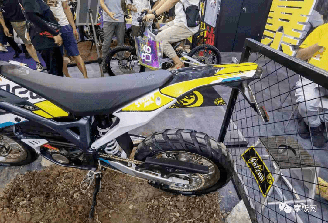 现场图虬龙科技暴蜂3c越野劲十足