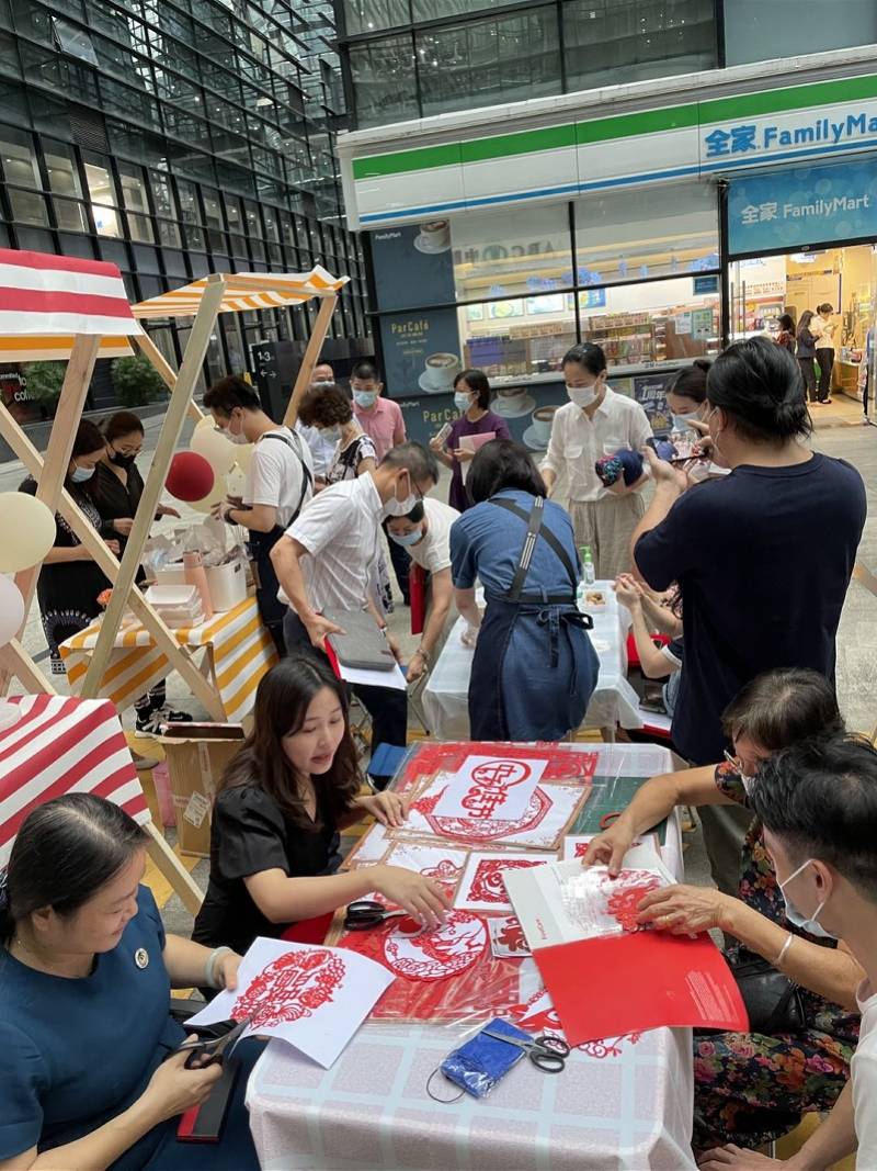 艺术|赏民俗、品非遗、逛展，莲花街道总工会举办中秋民俗艺术市集