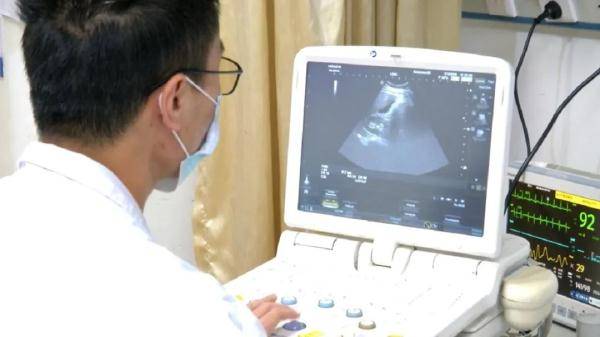 家属|警惕！男子从人字梯上跌落竟导致体内这一器官破裂，送医下病危通知