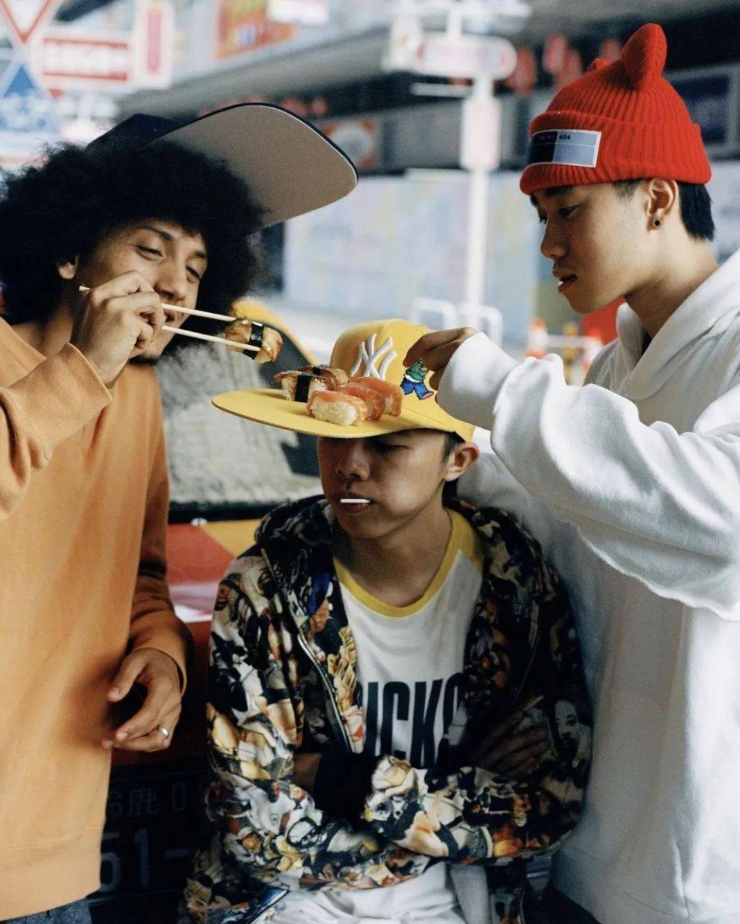 sunday sounds | 现居巴黎的潮流艺术家 josewong 都在听什么?