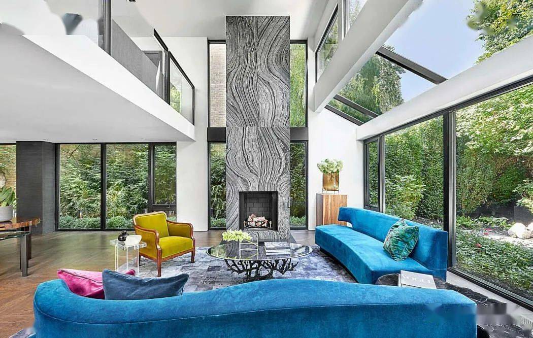 大理石挑高背景墙,中空客厅设计的必要元素