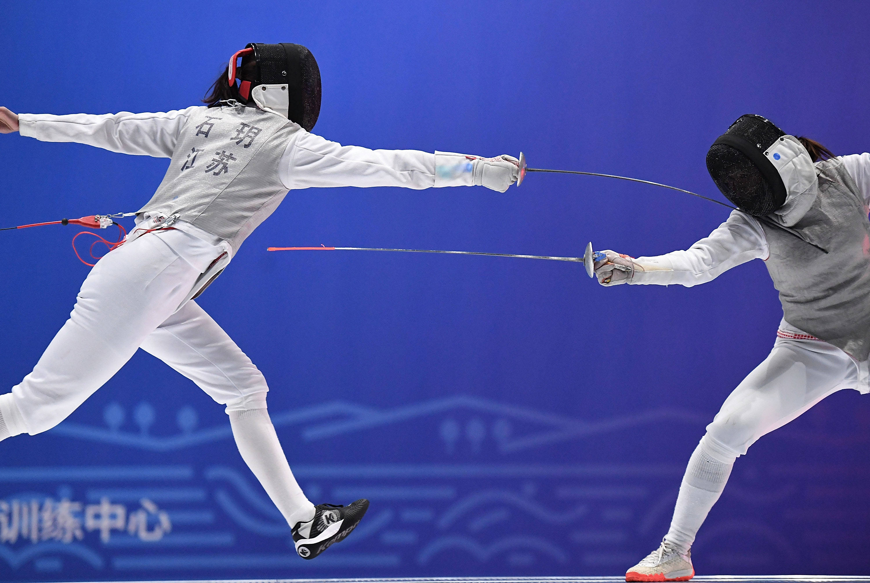 击剑女子花剑团体赛福建队夺冠