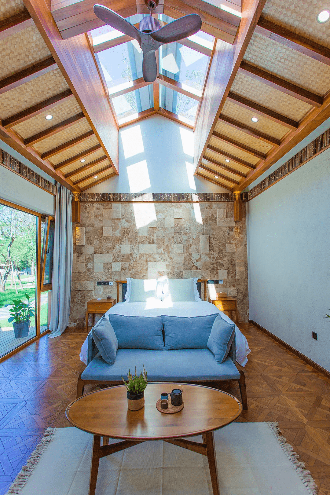 不出国睡安吉东南亚风民宿,独栋villa泳池开启野奢度假丨帘青