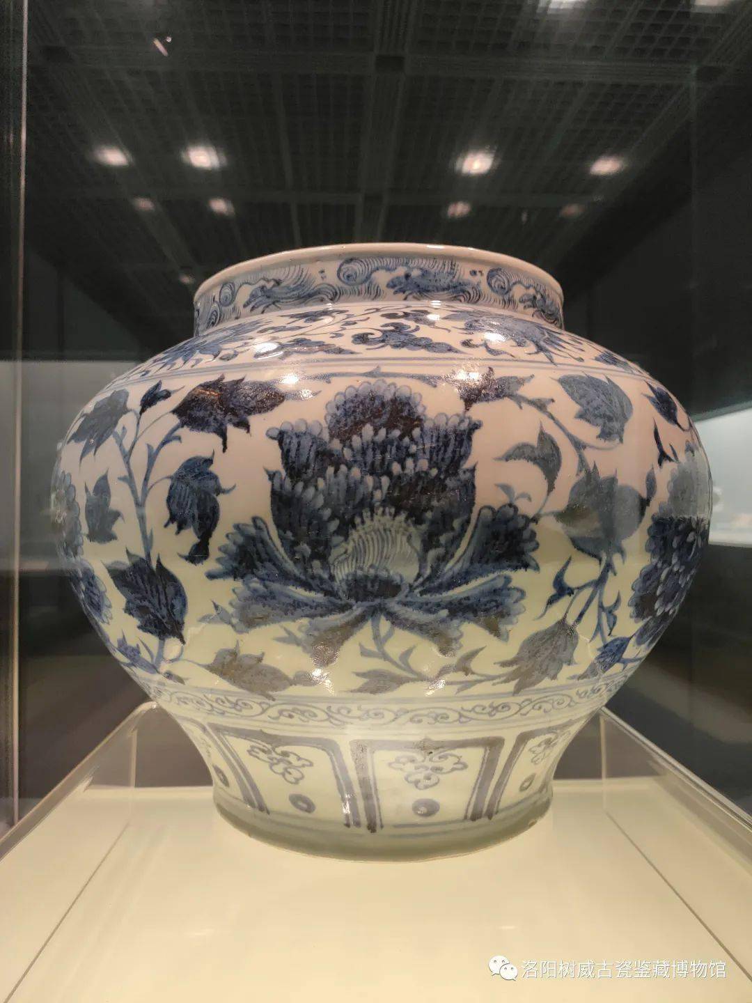 上海博物馆展出的青花古瓷选赏