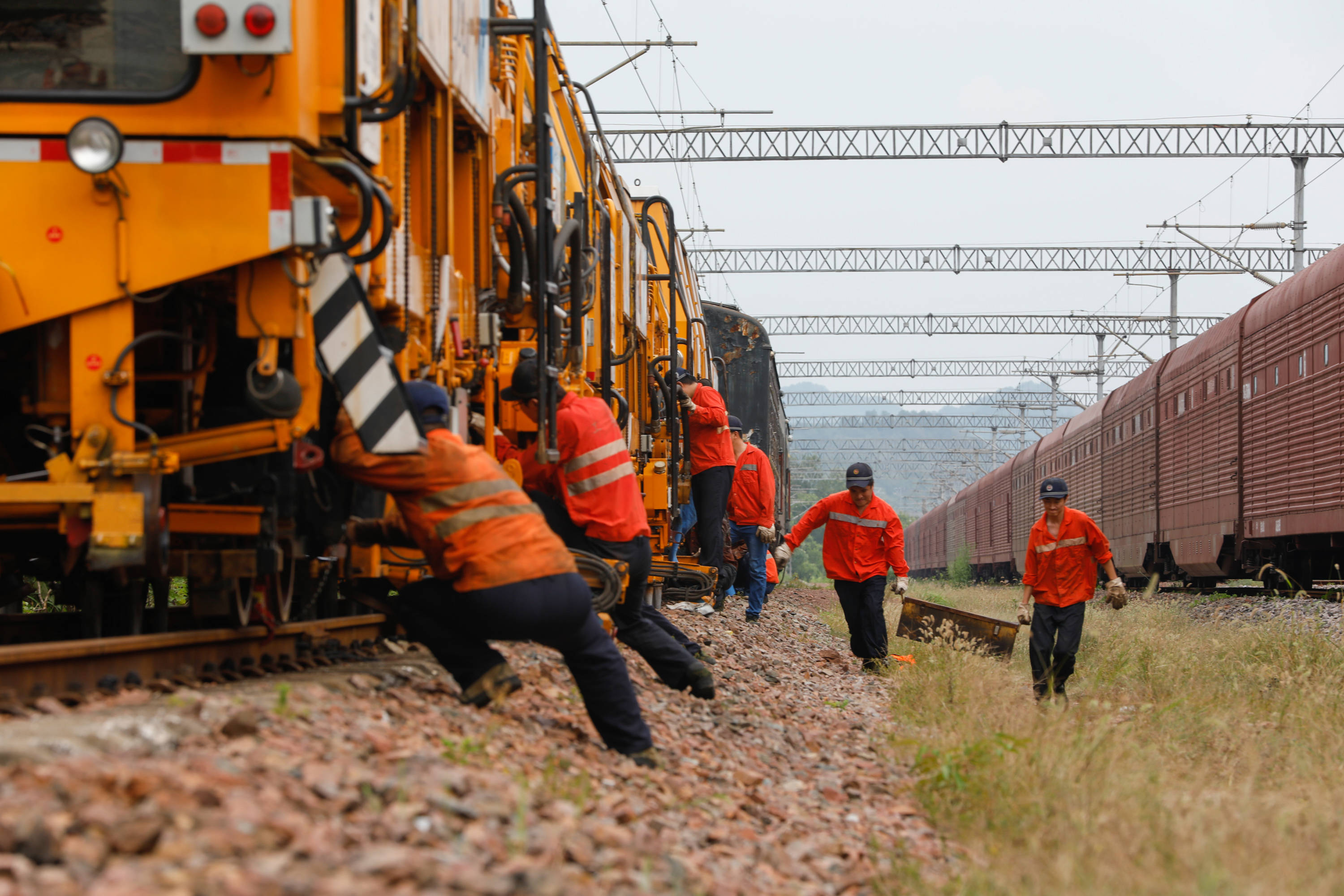 铁路大篷车人的忙碌假日