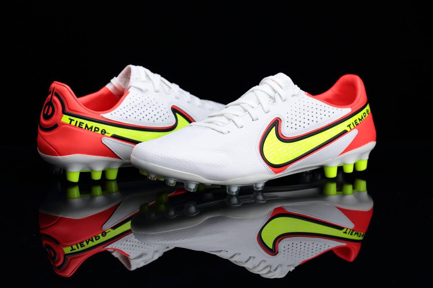 新品赏析niketiempolegend9proagmotivationpack足球鞋