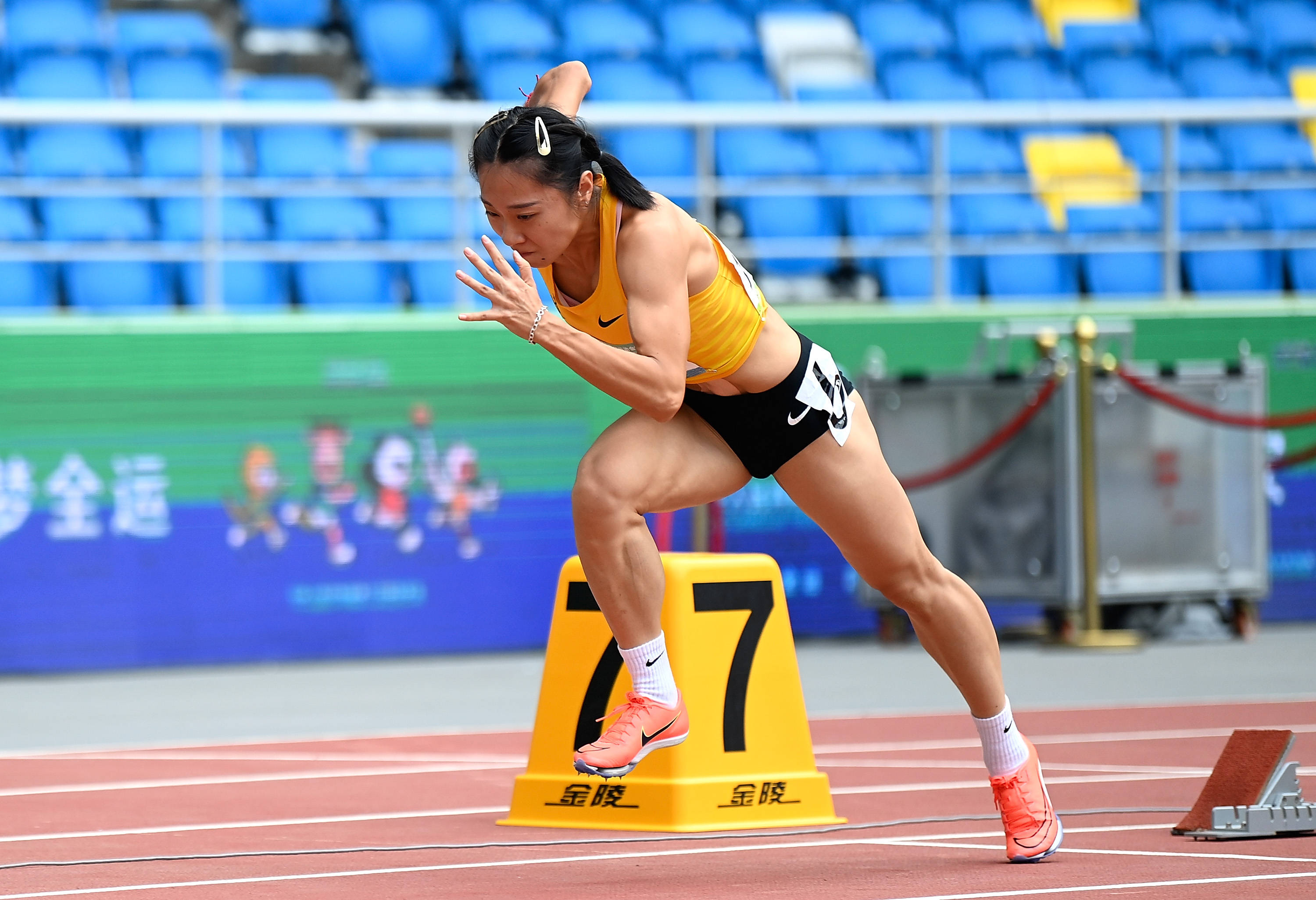 田径女子200米预赛赛况