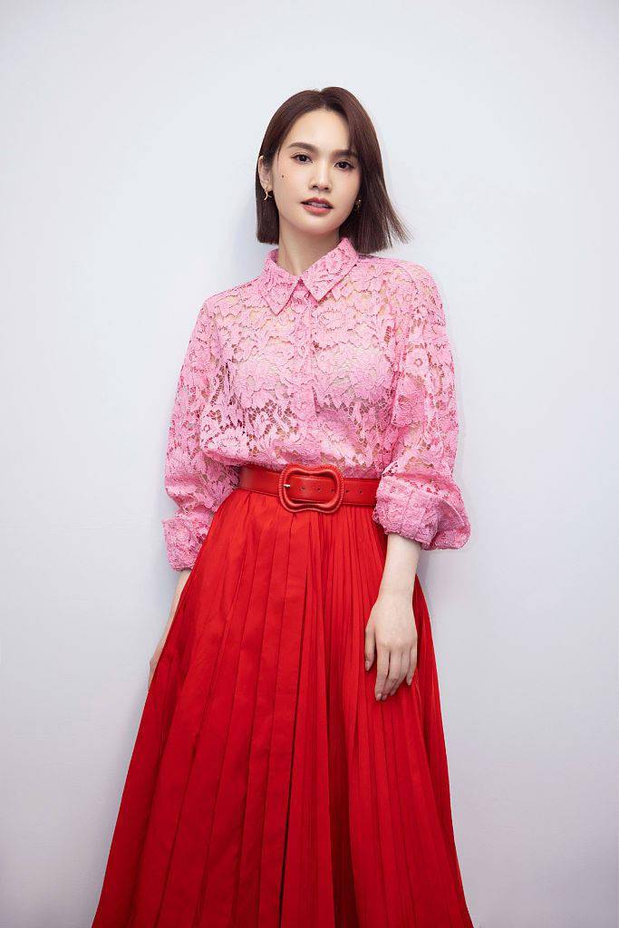 杨丞琳 杨丞琳大湾区中秋晚会写真 连换两套look精致有型