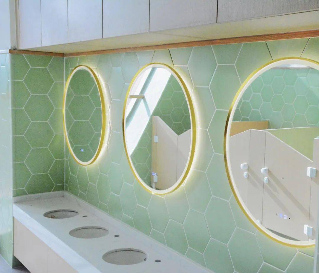 蜂巢|「小镇幼儿园教室」跟我走进学校一起看看吧