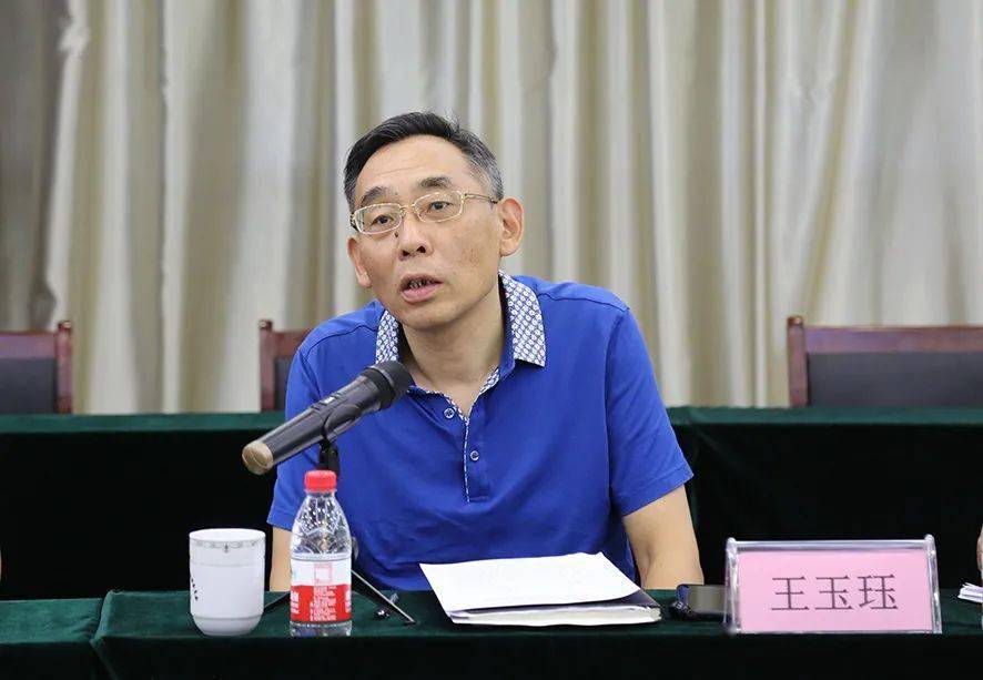要闻快讯惠山区人大常委会监督推进老旧小区改造