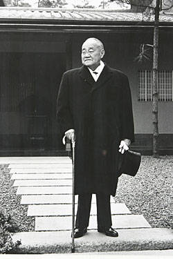 沙青青,黄立俊|日本自民党总裁选举:从派阀分赃到世代战争_吉田茂