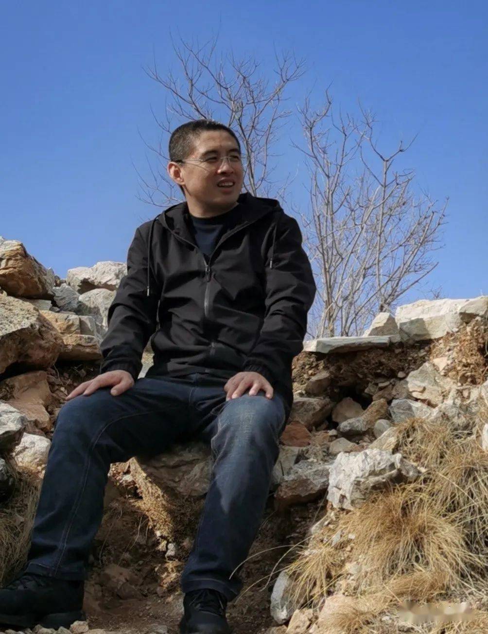 和谐三小教师风采守初心勤耕耘记迁安三小美术教研组长曹政老师