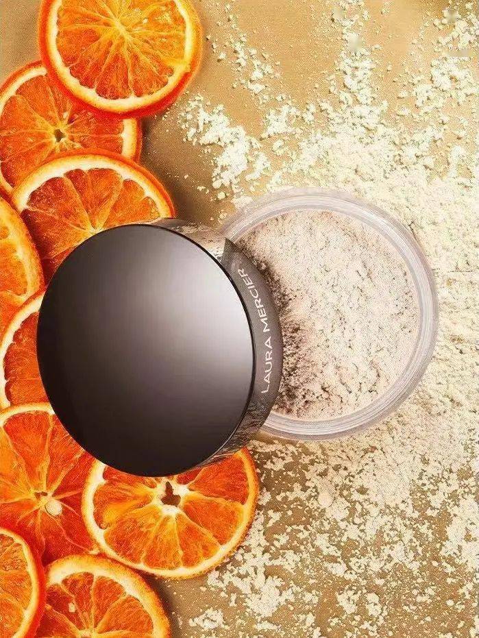 laura mercier罗拉散粉的妆感特别有辨识度.