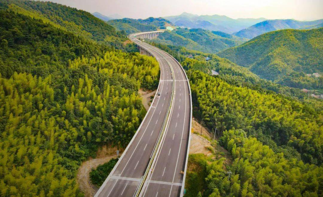 萍莲高速公路今日正式通车