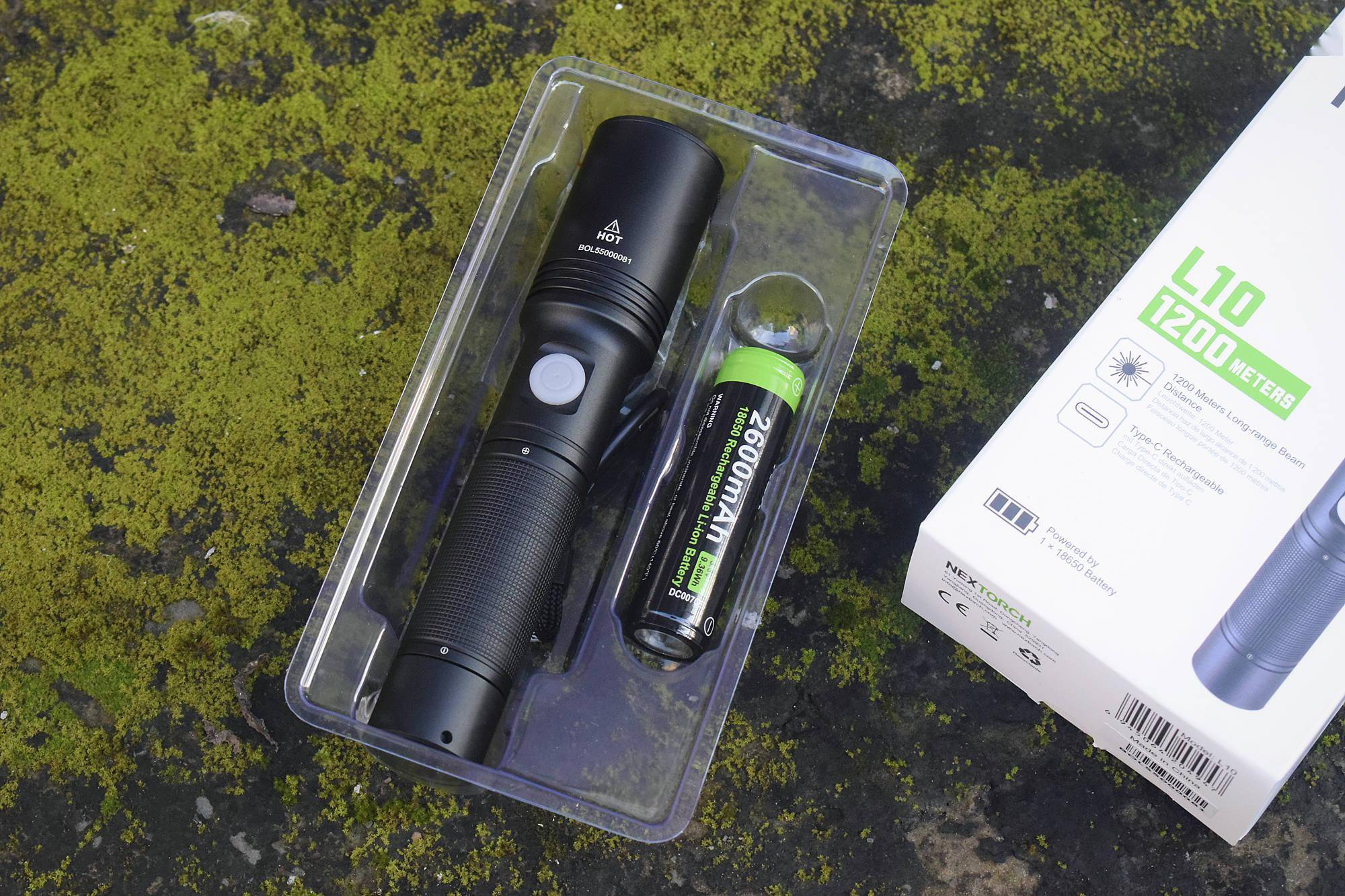 手握光剑心向远方纳丽德l10白激光手电体验