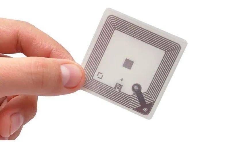 我觉得,很多人一定想到了 rfid,也就是radio frequency