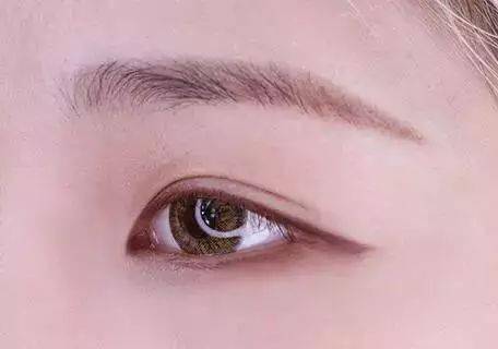 为什么眼睛总是出现一条线 597e8759bf094c94859eda2ac838b112.jpeg